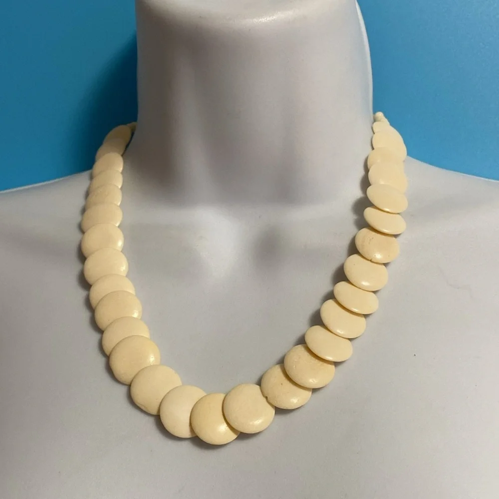 Cream Bovine Flat Bead Necklace With Screw Clasp